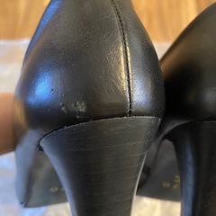 EIZOブラックパンプスの画像