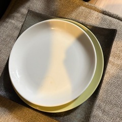 4枚お皿の画像