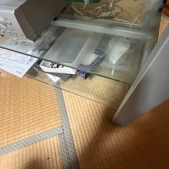 強化ガラスTV台
の画像