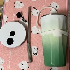 （お譲り先決定」）ストロー収納つき付きマグの画像