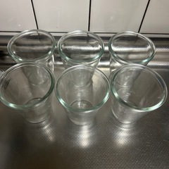 ガラス　容器　6つセットの画像