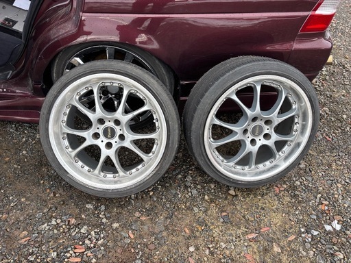 取り引き決定しました18インチ8.5jドリケツなどに2本