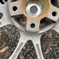 18インチ8.5jドリケツなどに2本
の画像