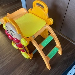 あんぱんまんのすべり台の画像