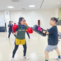 平日の夜に“非日常”。本部でストレス発散キック！の画像