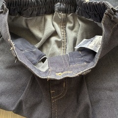 (11月末迄)ワイドパンツ　キッズ130 汚れありの画像