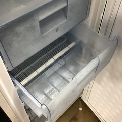 冷凍庫　アイリスオーヤマ　2020年製　175L     中古品の画像