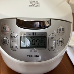 2024年製美品★東芝 炊飯器5.5合　RC -10HK の画像