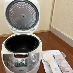 2024年製美品★東芝 炊飯器5.5合　RC -10HK の画像