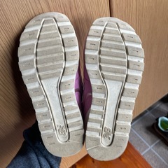 キッズ ニューバランス
スニーカーの画像