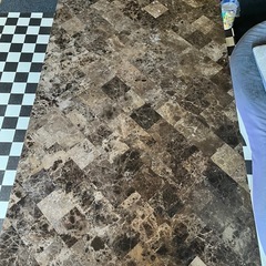 大理石テーブル（本物）の画像