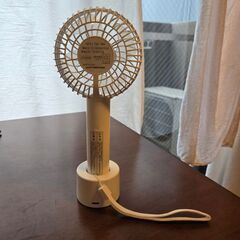 ニトリ　ハンディファン　扇風機の画像