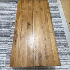 ダイニングテーブルの画像