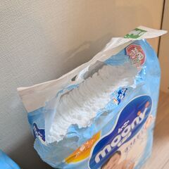 moonyムーニー　赤ちゃん用紙おむつ　Lサイズ　テープタイプ　約160枚　取りにこれる方限定の画像