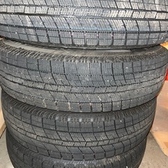 バリ山スタッドレスタイヤアルミホイール付
の画像