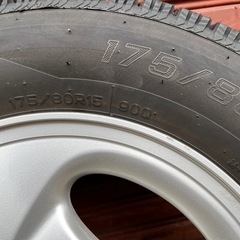 バリ山スタッドレスタイヤアルミホイール付
の画像