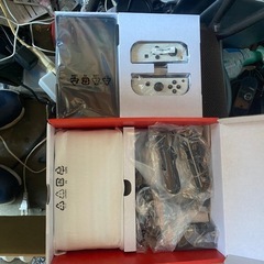 任天堂 Nintendo ニンテンドースイッチ Switch 有機ELモデル ホワイトの画像