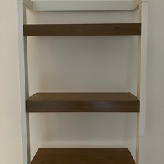 【お譲りします】壁立てかけタイプ
本棚の画像