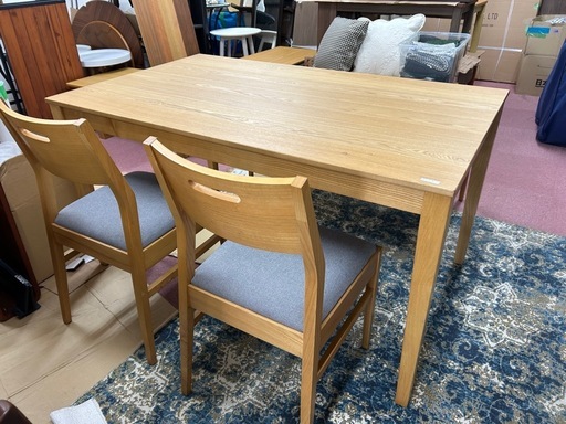 片側ベンチのダイニングセット