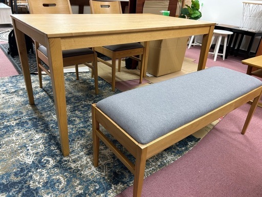 片側ベンチのダイニングセット