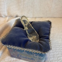 シンデレラ ガラスの靴の紅茶缶の画像