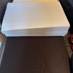 折りたたみベッドの画像