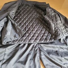 未使用の黒のウエスト丈コート - Lサイズの画像