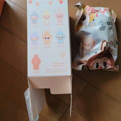 THE MONSTERS Have a Seat ぬいぐるみ シリーズ - ラブブの画像