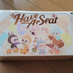 THE MONSTERS Have a Seat ぬいぐるみ シリーズ - ラブブの画像