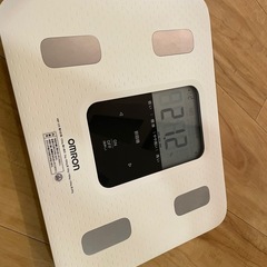 オムロン体組成計の画像