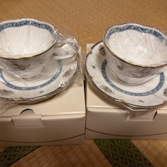 ナルミのカップ　２つの画像