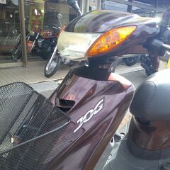 NO.5540　ＪＯＧ （ジョグ）ＳＡ３６Ｊ　水冷４サイクルエンジン　フューエルインジェクション車　前カゴ付き　ブラウンメタリック　☆彡の画像
