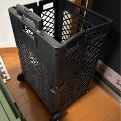 折畳キャリーケース キャスターの画像