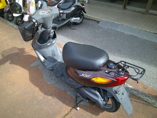 NO.5540　ＪＯＧ （ジョグ）ＳＡ３６Ｊ　水冷４サイクルエンジン　フューエルインジェクション車　前カゴ付き　ブラウンメタリック　☆彡