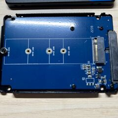 Sabrent M.2 SSD to SATA 2.5" Enclosure　①の画像