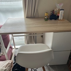 机　椅子　北欧風 の画像