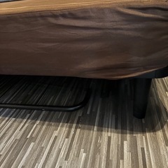 脚付きマットレス　セミダブルの画像