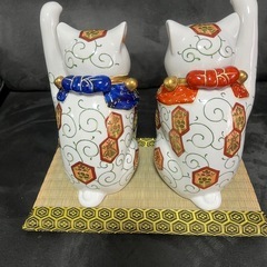 招き猫　置物の画像