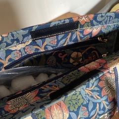 新品　いちご泥棒　トートバッグ　ウィリアムモリス　セレクトショップの画像