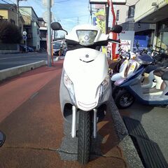 NO.5542　アドレス１２５　４サイクルエンジン　FⅠ車　リヤボックス付き　ホワイト　☆彡の画像