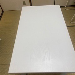 白テーブル　勉強机　パソコンデスクの画像