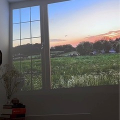 GROVIEW プロジェクター ホワイト リモコン付き その他コード付きの画像