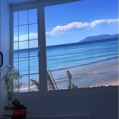 GROVIEW プロジェクター ホワイト リモコン付き その他コード付きの画像