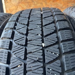 バリ山　BRIDGESTONE ブリヂストン　ブリジストン　　DM-V3 235/55R18 スタッドレス　タイヤ　2019年製　18インチの画像