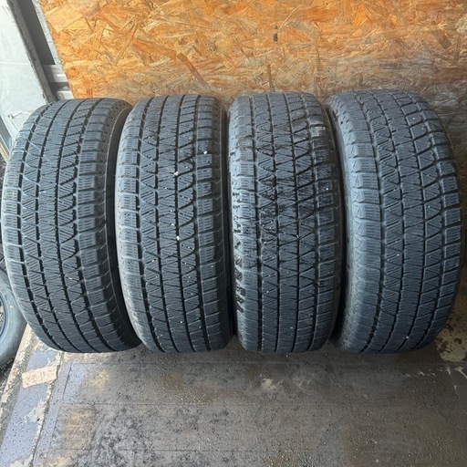 バリ山　BRIDGESTONE ブリヂストン　ブリジストン　　DM-V3 235/55R18 スタッドレス　タイヤ　2019年製　18インチ