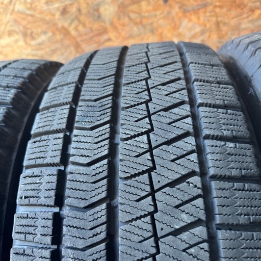 バリ山　BRIDGESTONE ブリヂストン　ブリジストン　VRX2 205/55R16 スタッドレス　タイヤ　2019年製　16インチ