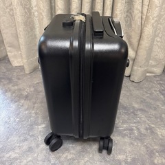 キッズトラベル　子どもが乗れるキャリーケースの画像