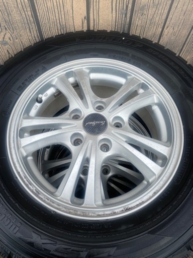 ブリジストン　スタッドレスタイヤ　215/65R15