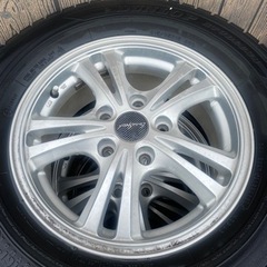 ブリジストン　スタッドレスタイヤ　215/65R15の画像