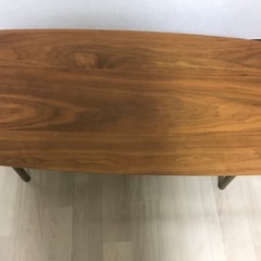 折り畳みテーブルの画像